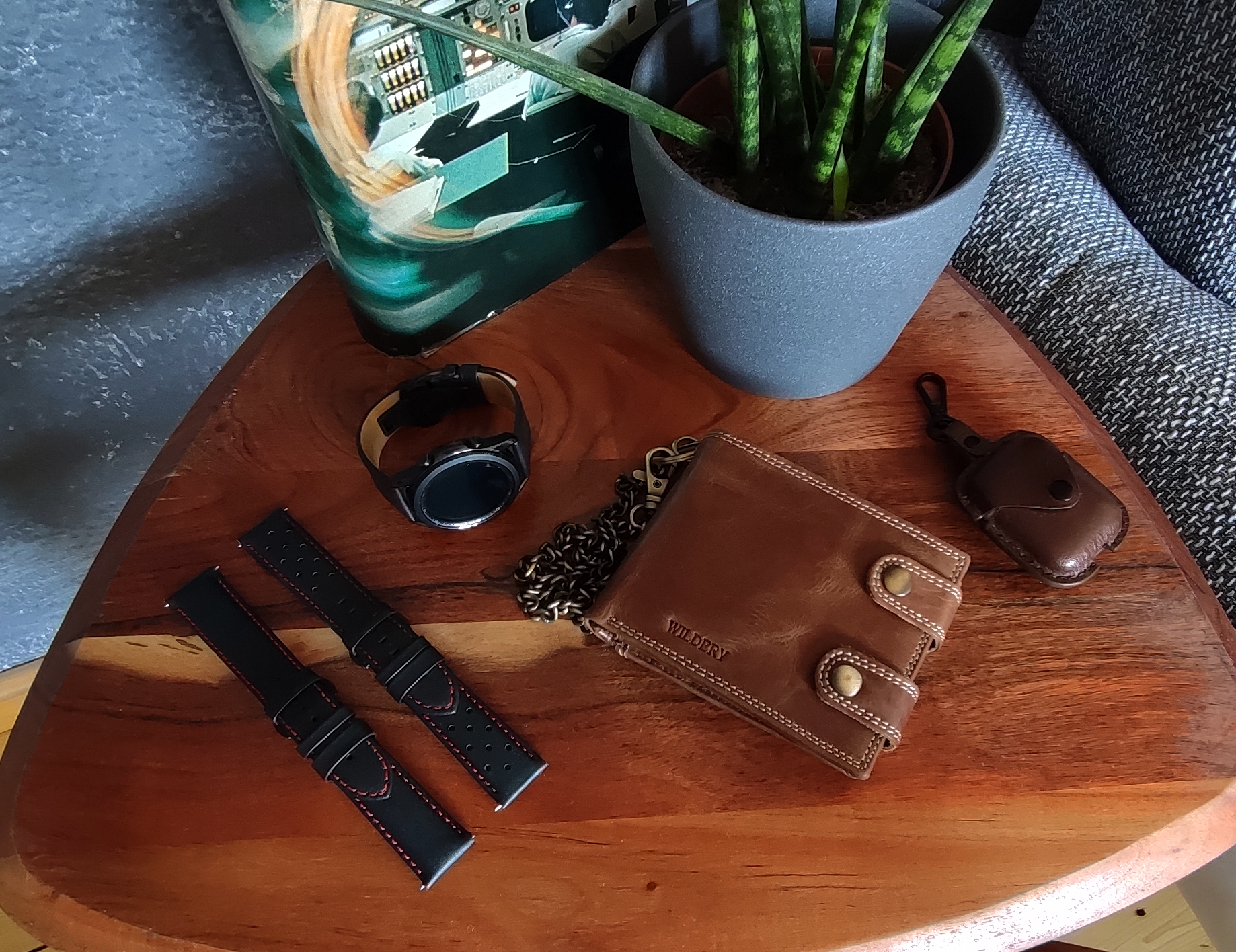 Herren Voll Leder Geldbörse mit RFID und NFC Schutz im Querformat mit Sicherheitskette