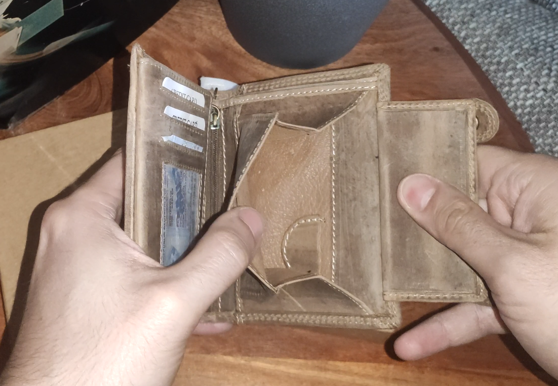 Herren Voll Leder Geldbörse mit RFID und NFC Schutz im Hochformat mit Vintage Leder und Sicherheitskette