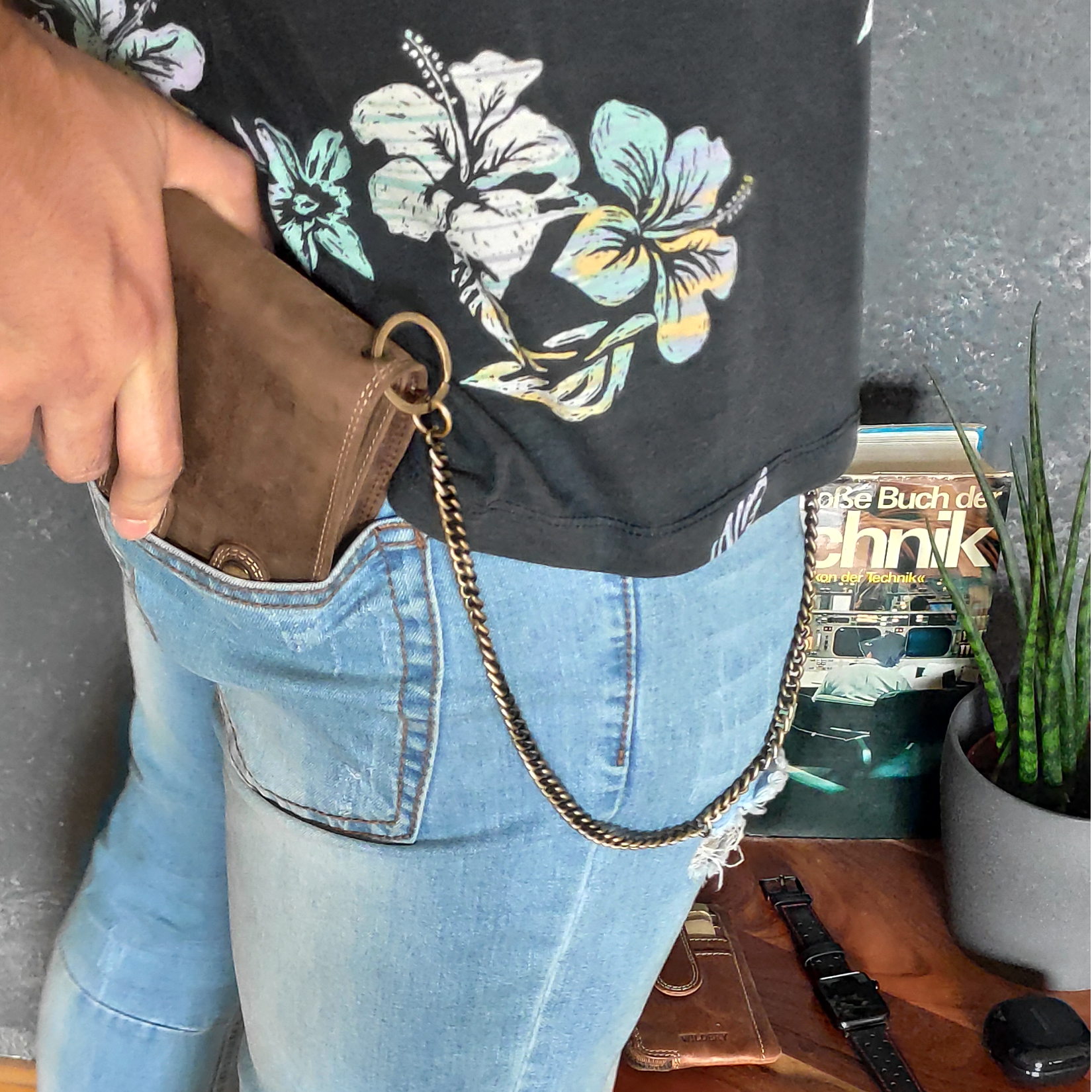 Wildery® Premium Leder Bikergeldbörse im Querformat