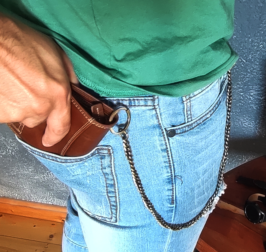 Wildery® Premium Leder Bikergeldbörse mit Kette